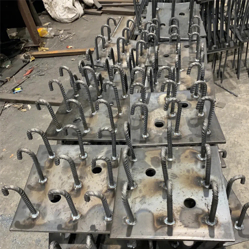 图纸中如何确定滨州预埋件的位置？